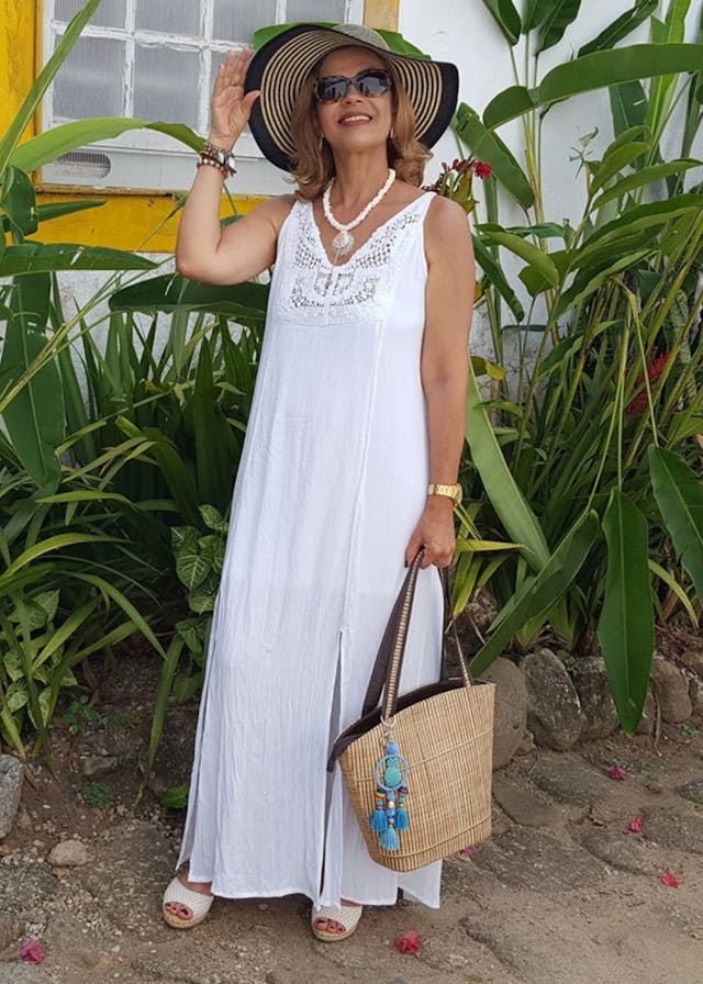 <p><strong>SEE WHY  50.000+ CANADIAN </strong></p><p><strong>WOMEN NEVER SHOP ANYWHERE ELSE</strong></p>