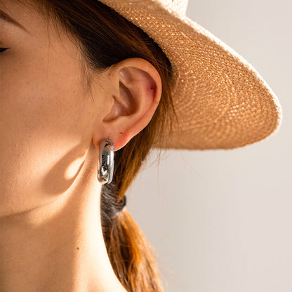 Elegant C-Shaped Earrings