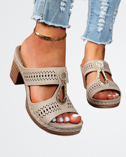Mara | Chic and comfortable orthopaedic sandals
