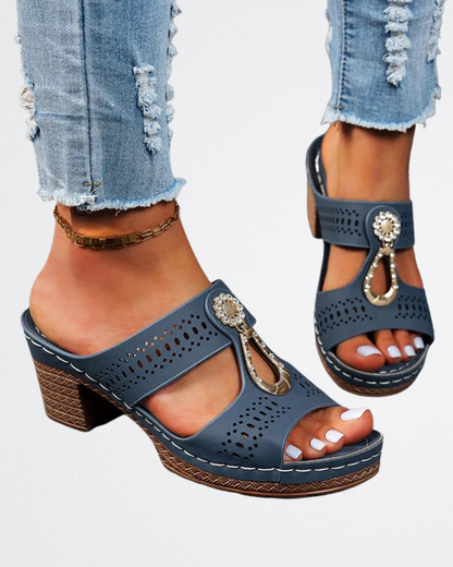 Mara | Chic and comfortable orthopaedic sandals