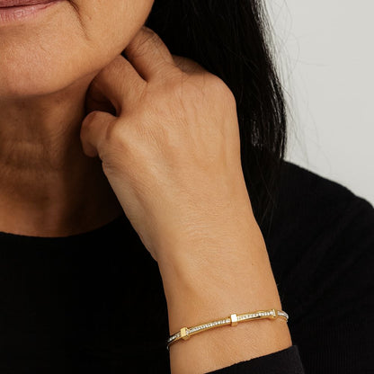 Radiant Lys Gold Bracelet